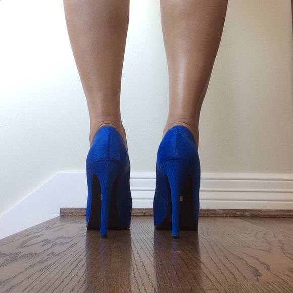 Pour La Victoire Electric Blue Fur Heels - Picture 4 of 9